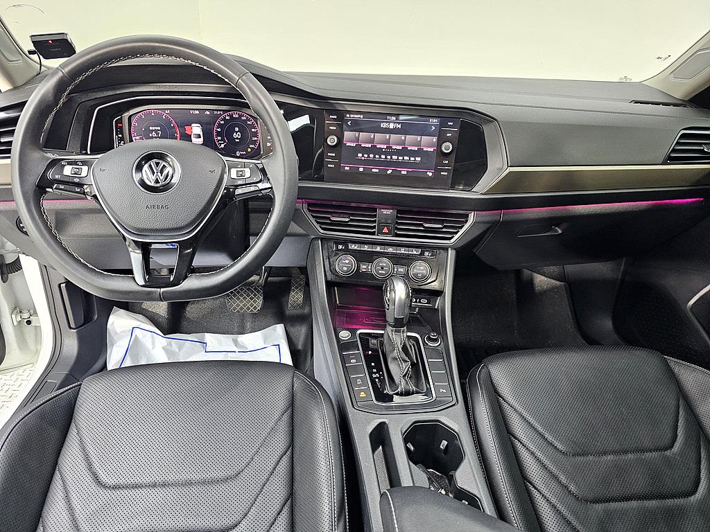 Volkswagen Jetta - Vista 5