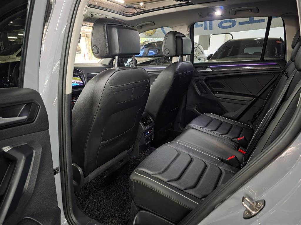 Volkswagen Tiguan - Vista 10