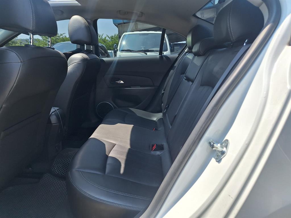 Chevrolet Cruise - Vista 8