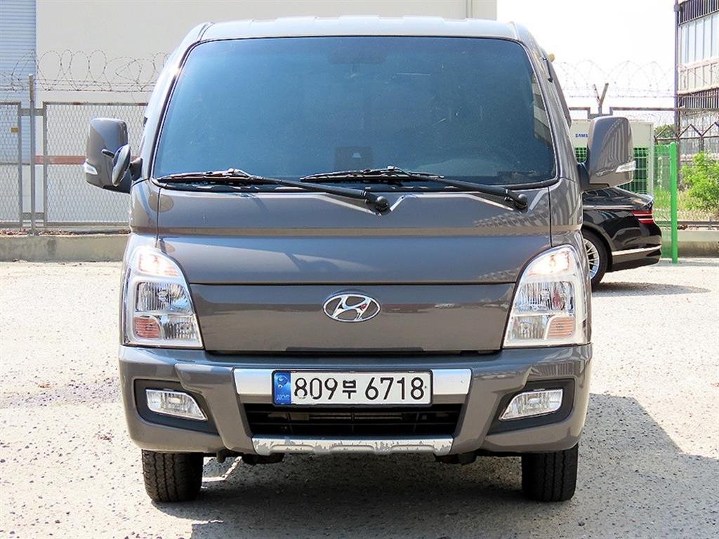 Small Truck Cargo (small) 2023 Café - Importación desde Corea - HF Imports Iquique - Foto 1