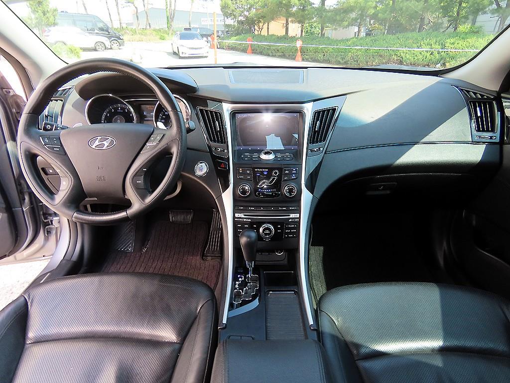 HYUNDAI Sonata - Vista 7
