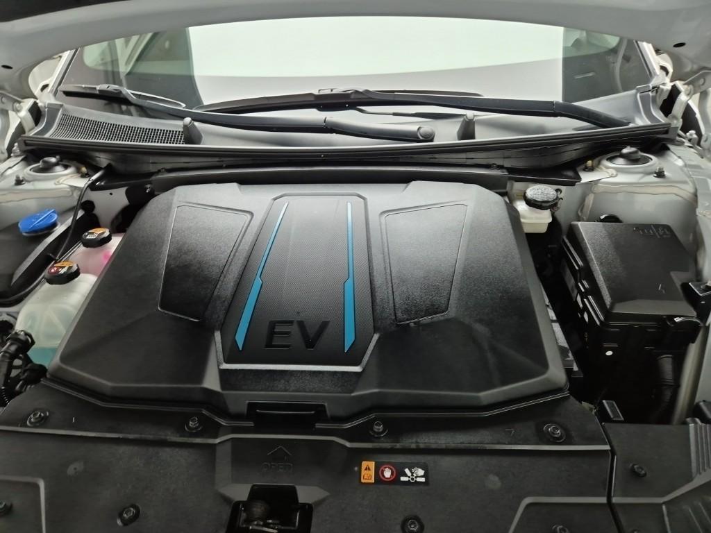 HYUNDAI Ioniq 5 - Vista 5