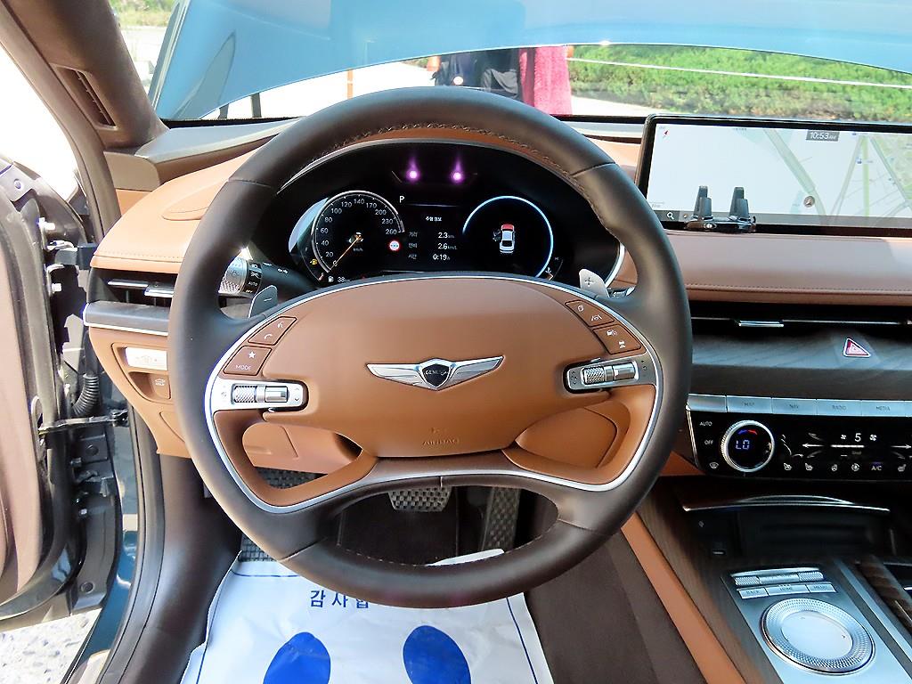 Genesis G80 - Vista 8