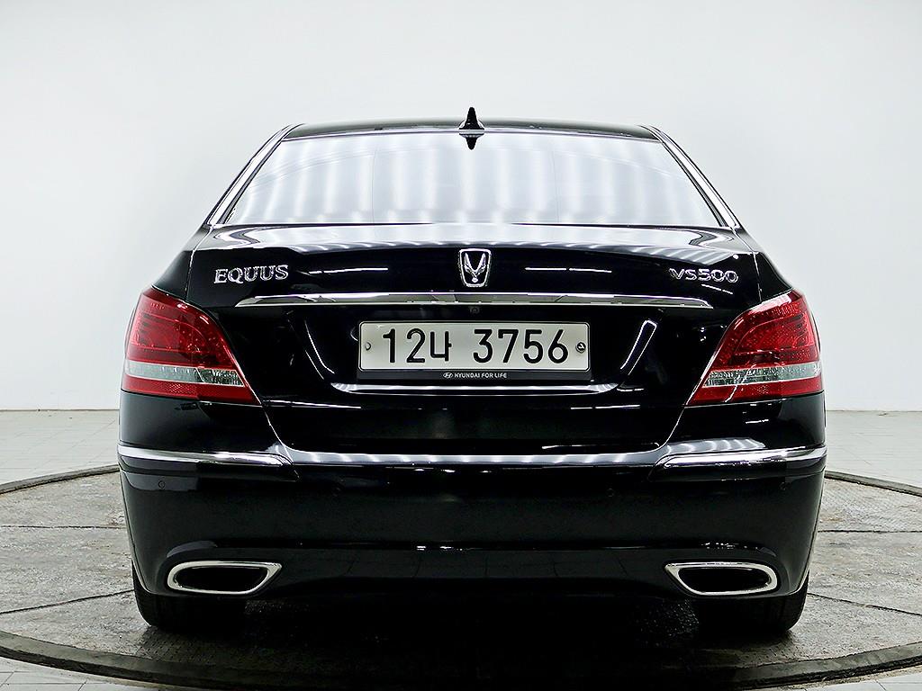 HYUNDAI Equus - Vista 5