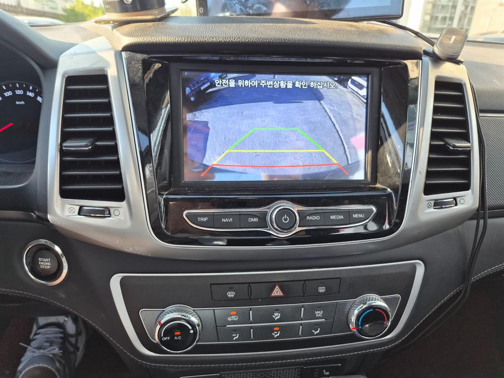 Ssangyong Rexton - Vista 9