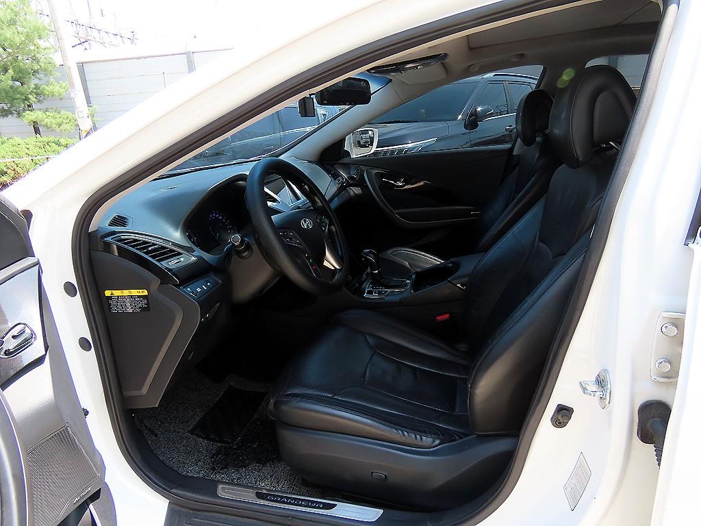 HYUNDAI Grandeur - Vista 5