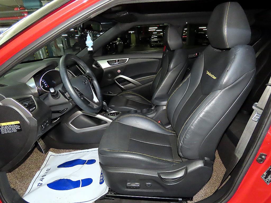 HYUNDAI Veloster - Vista 6