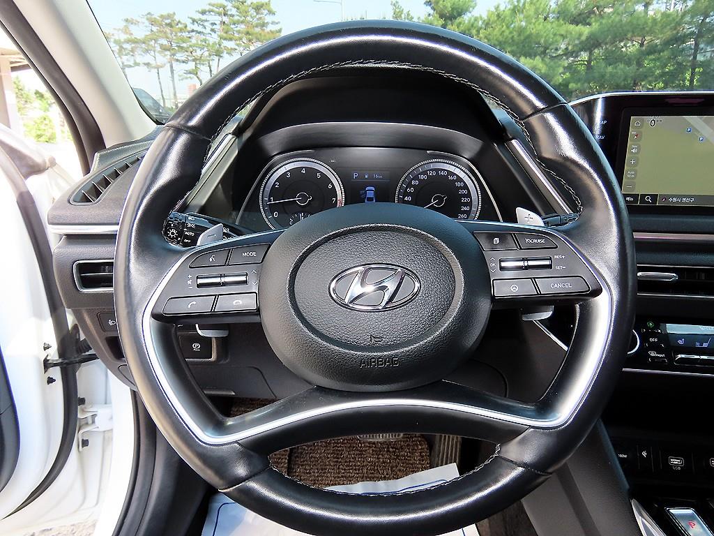 HYUNDAI Sonata - Vista 8