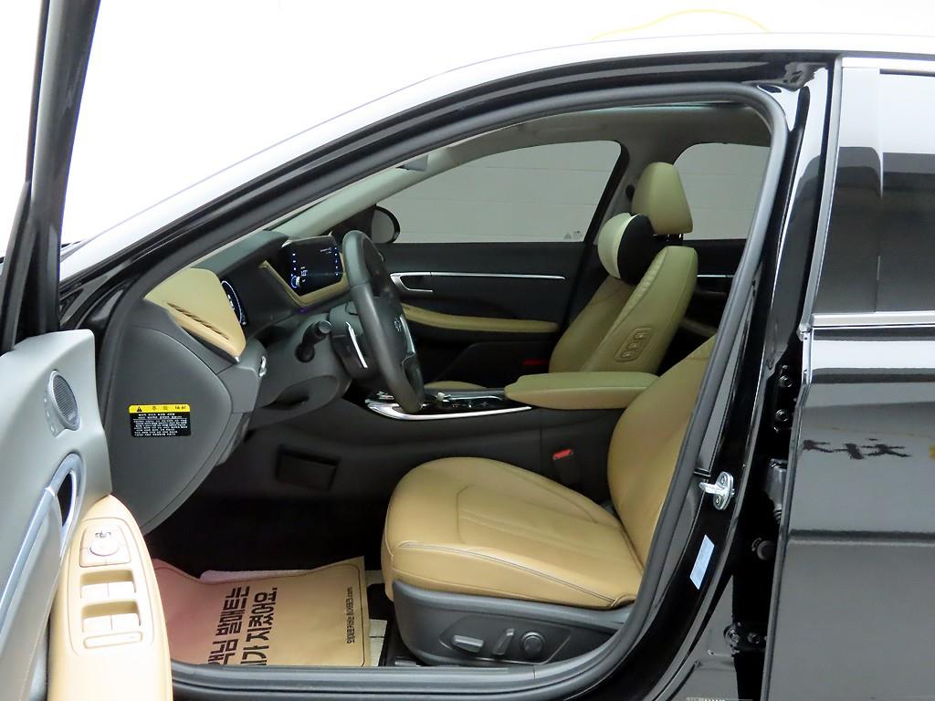 HYUNDAI Sonata - Vista 12