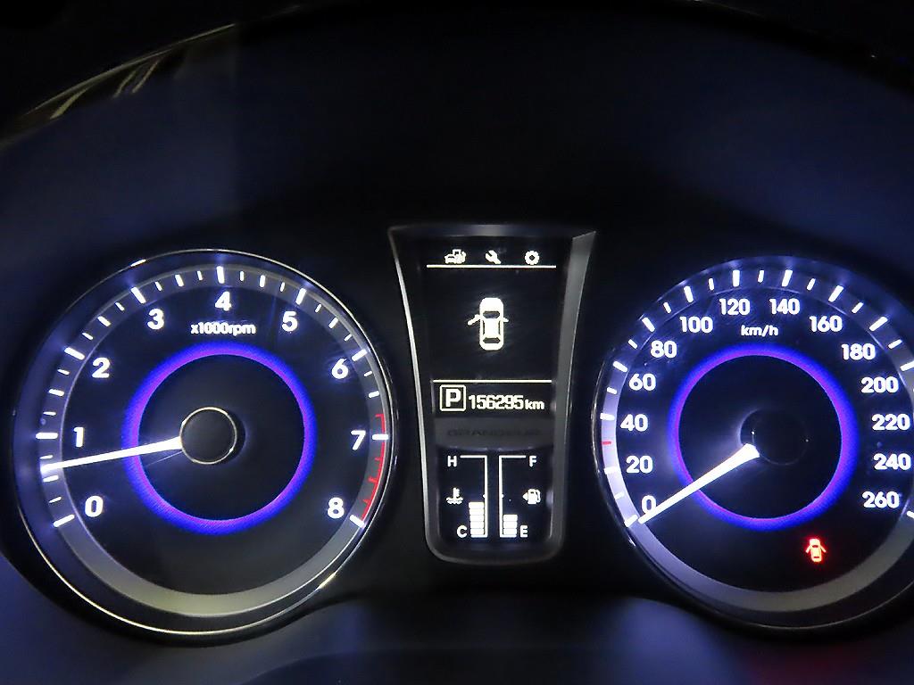 HYUNDAI Grandeur - Vista 9