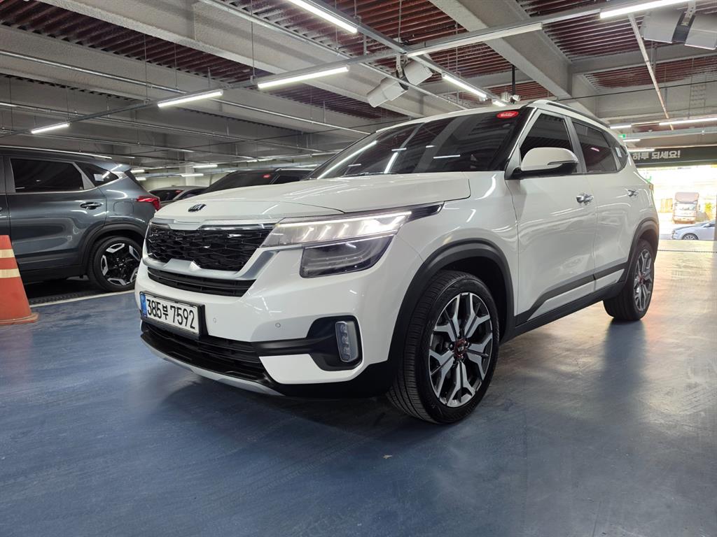 KIA Seltos 2022 Blanco - Importación desde Corea - HF Imports Iquique - Foto 1