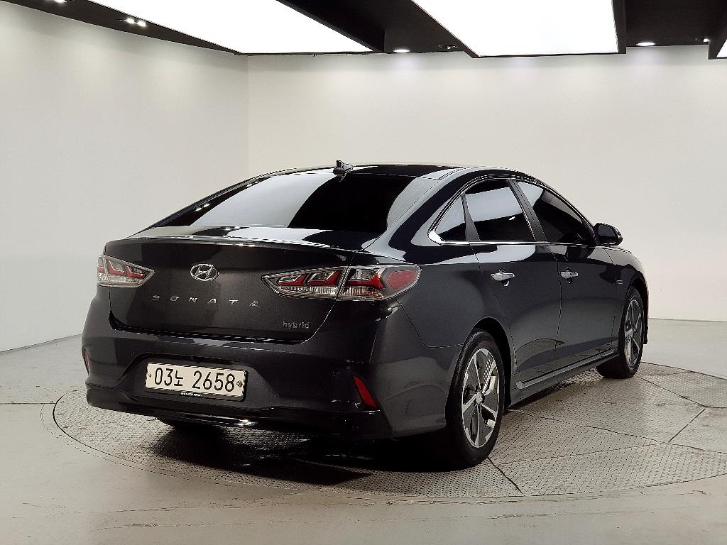 HYUNDAI Sonata - Vista 3