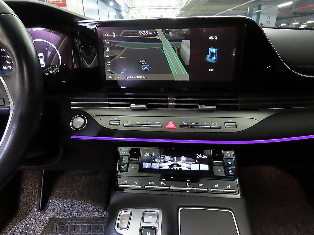 HYUNDAI Grandeur - Vista 11