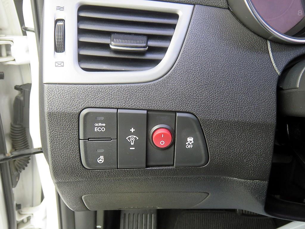 HYUNDAI Avante - Vista 8