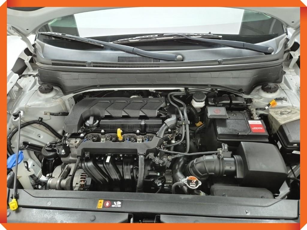 HYUNDAI Venue - Vista 6