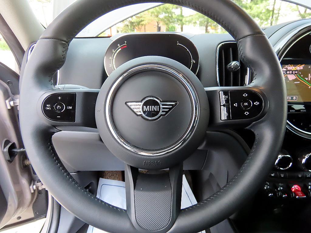 Mini Countryman - Vista 8