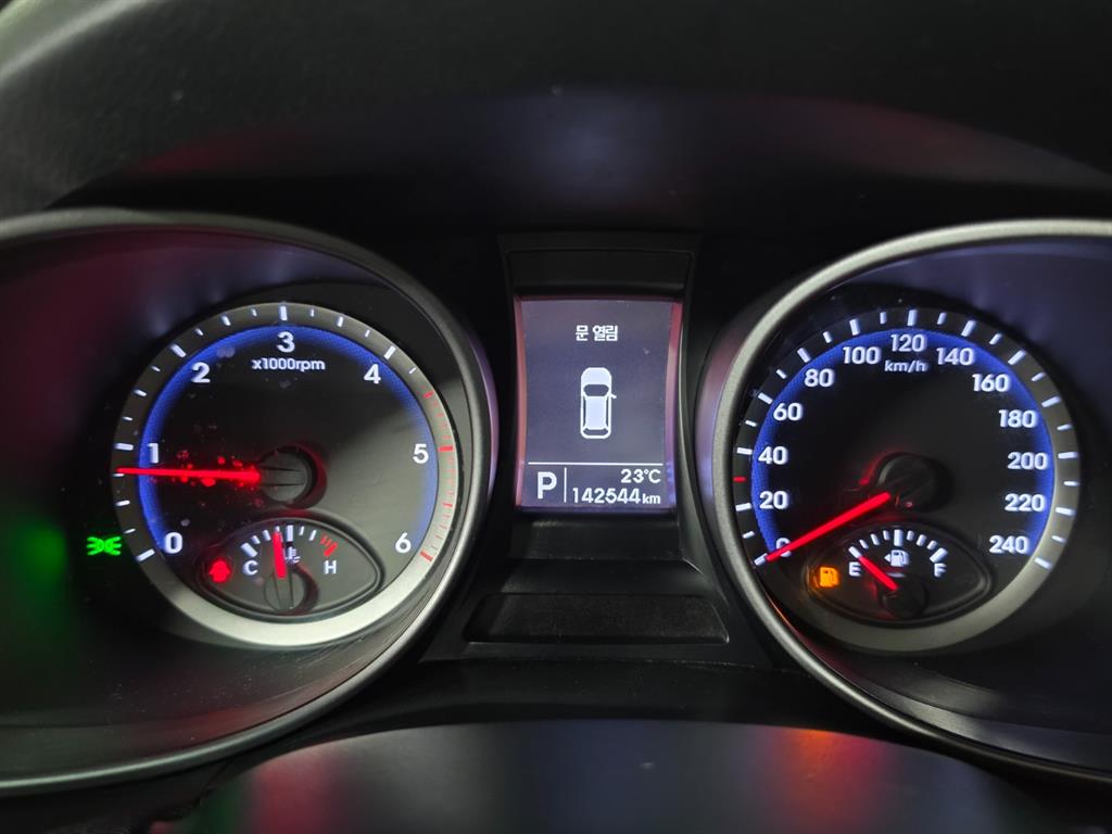 HYUNDAI Santa Fe - Vista 12