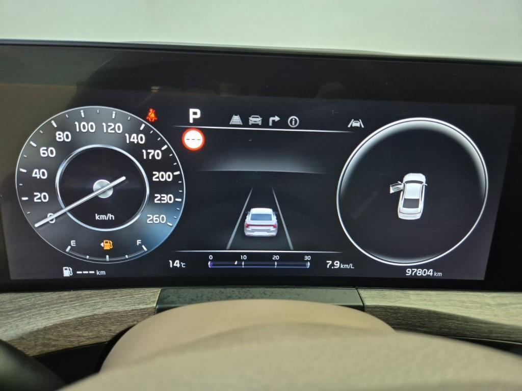 KIA K8 - Vista 6
