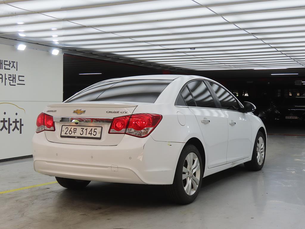 Chevrolet Cruise - Vista 4