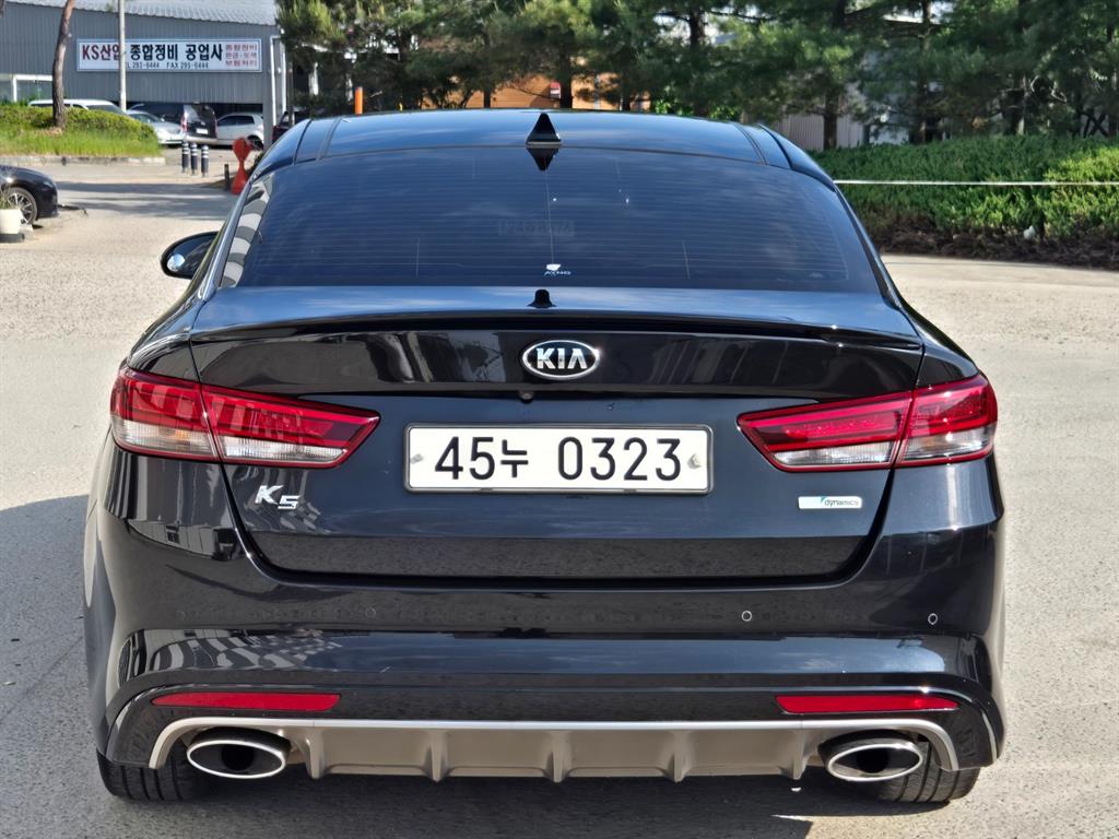 KIA K5 - Vista 4