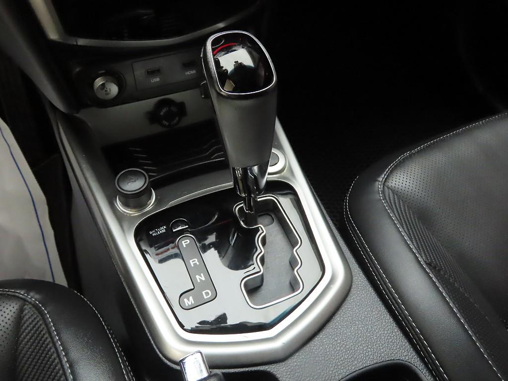 Ssangyong Tivoli - Vista 12