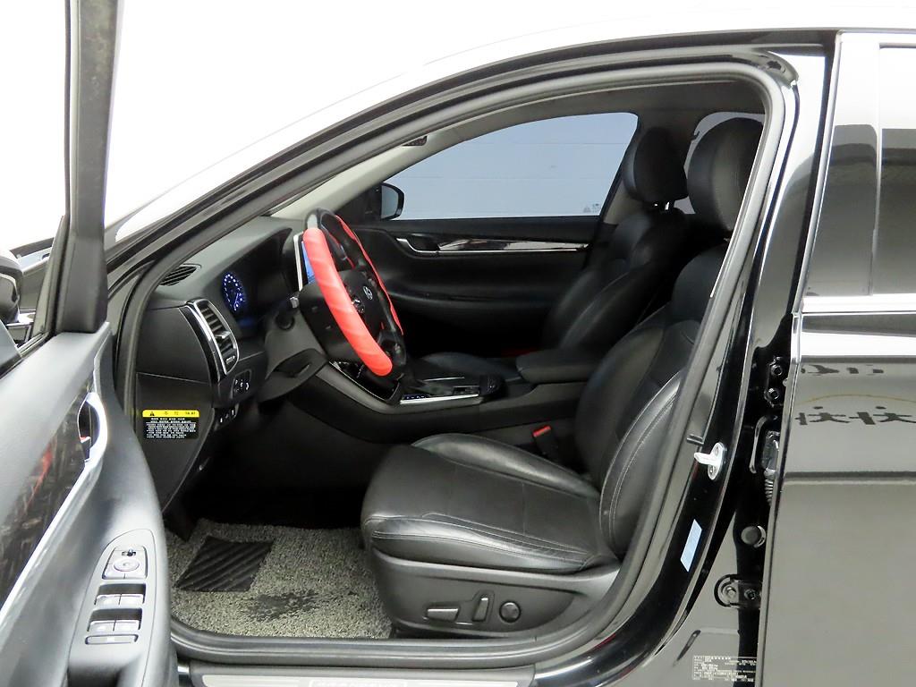 HYUNDAI Grandeur - Vista 11