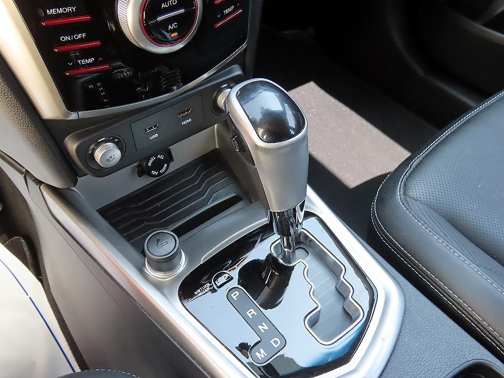 Ssangyong Tivoli - Vista 10