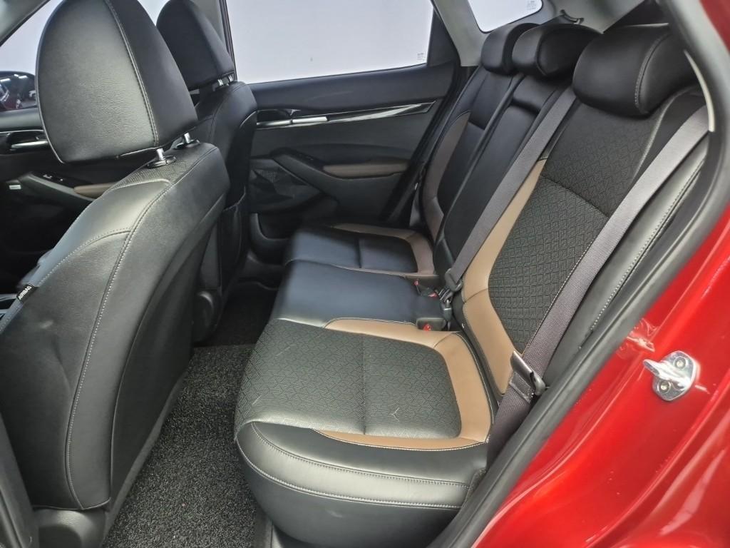 KIA Seltos - Vista 10