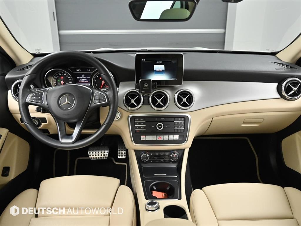Mercedes Benz GLA Class - Vista 9