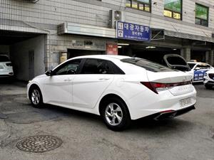HYUNDAI Avante - Vista 8