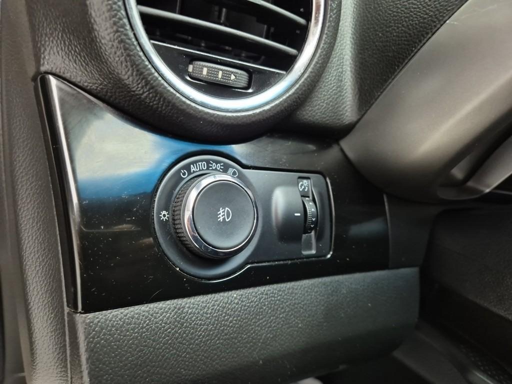 Chevrolet Orlando 2012 Gold color - Importación desde Corea - HF Imports Iquique - Foto 13