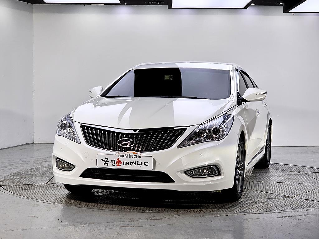 HYUNDAI Grandeur - Vista 2