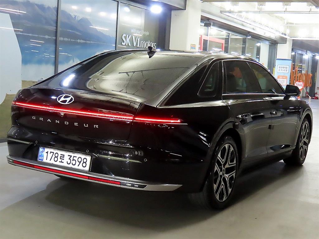 HYUNDAI Grandeur - Vista 4