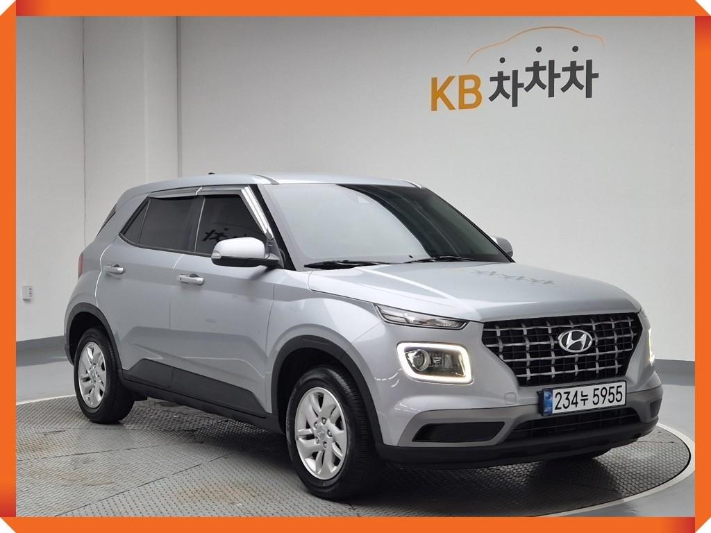 HYUNDAI Venue - Vista 2