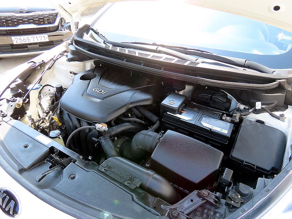 KIA K3 2013 Blanco - Importación desde Corea - HF Imports Iquique - Foto 18