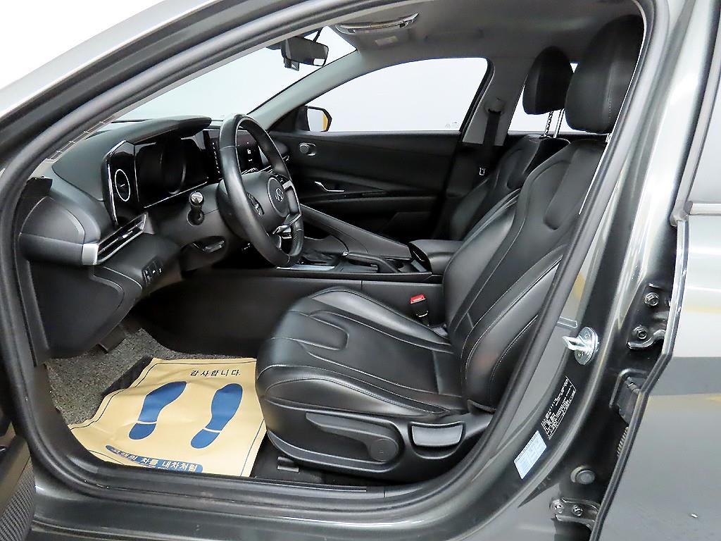 HYUNDAI Avante - Vista 5