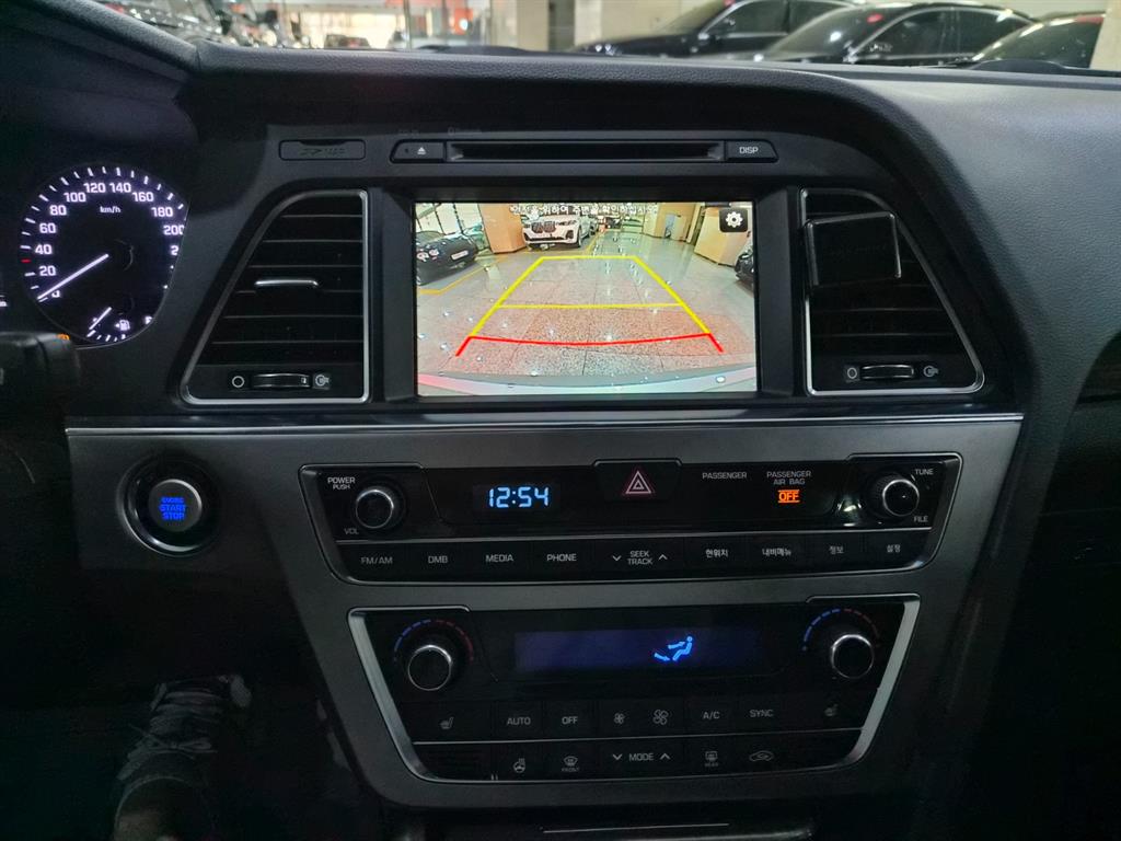 HYUNDAI Sonata - Vista 11