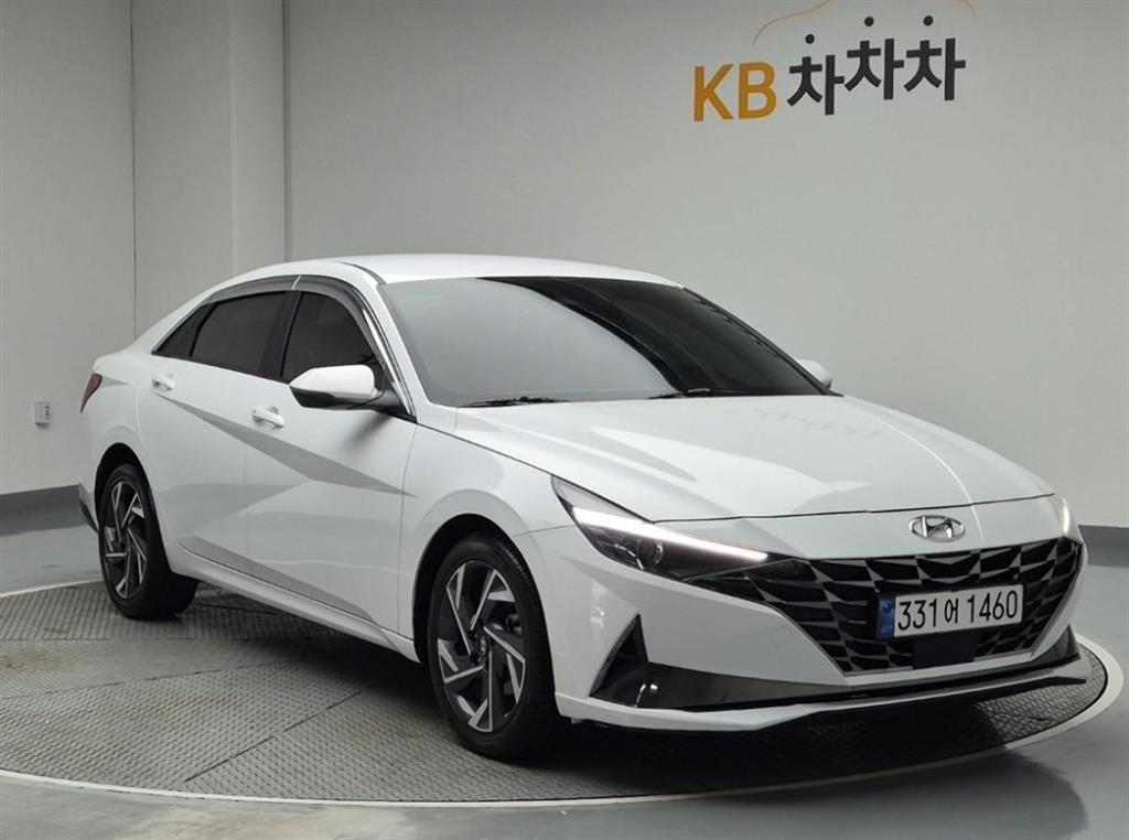 HYUNDAI Avante - Vista 4
