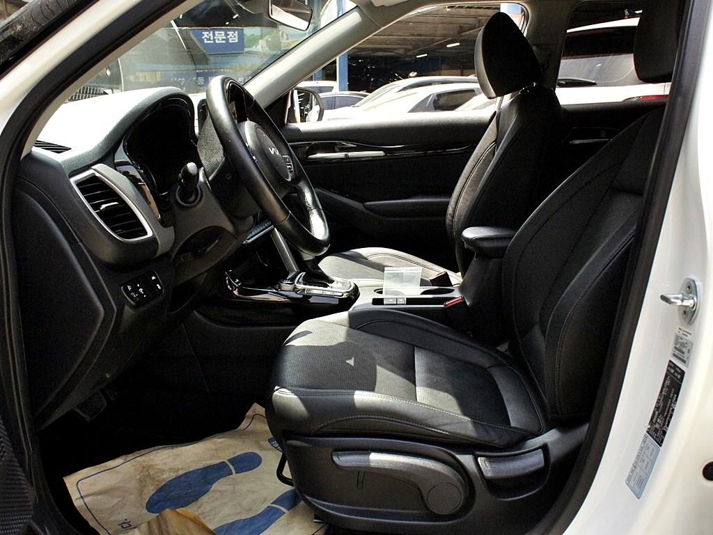 KIA Seltos - Vista 9