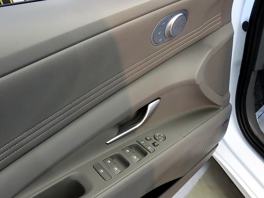 HYUNDAI Avante 2026 Blanco - Importación desde Corea - HF Imports Iquique - Foto 13