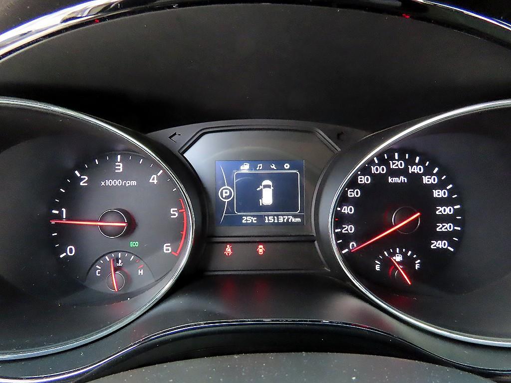 KIA Carnival - Vista 10