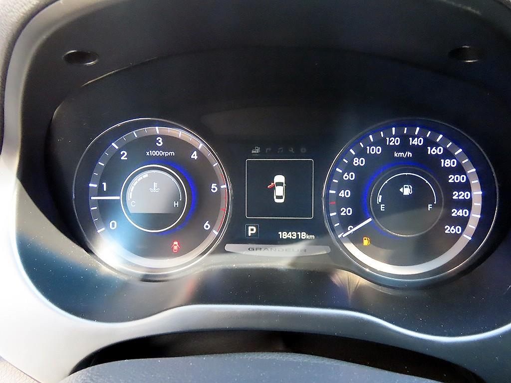 HYUNDAI Grandeur - Vista 9