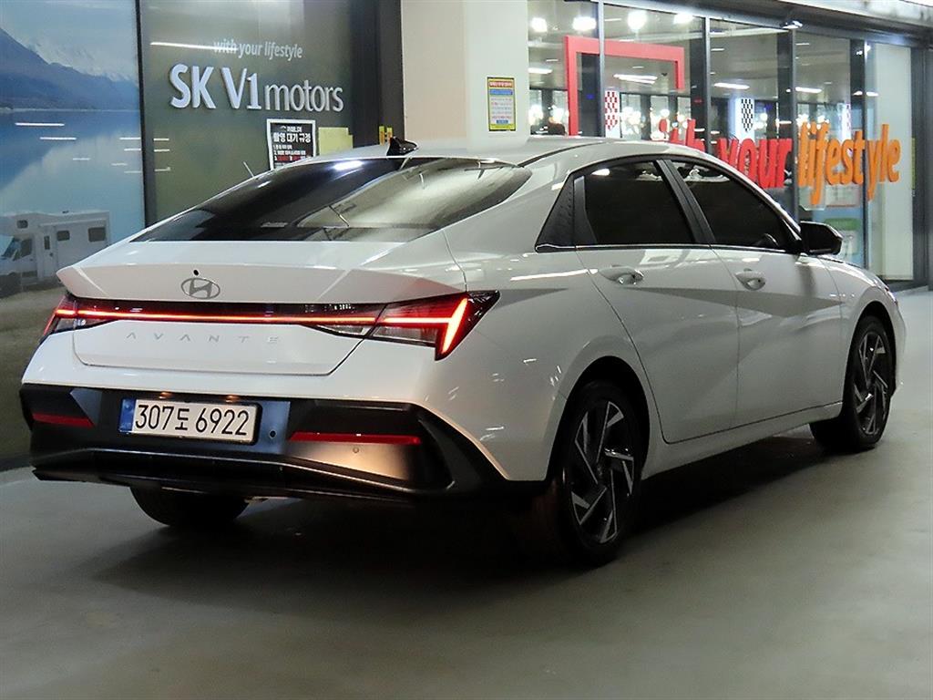 HYUNDAI Avante - Vista 4