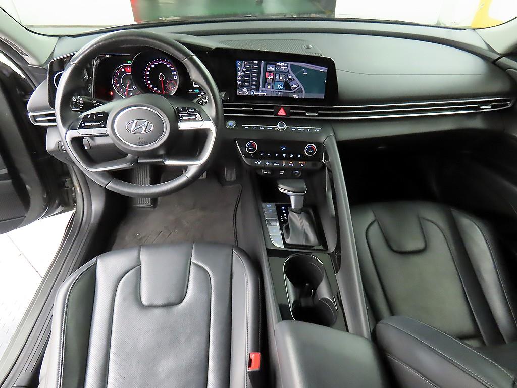 HYUNDAI Avante - Vista 7