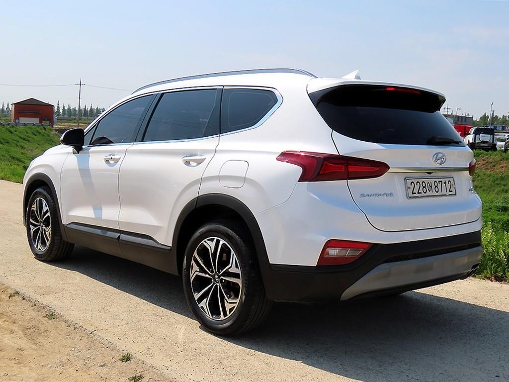 HYUNDAI Santa Fe - Vista 3