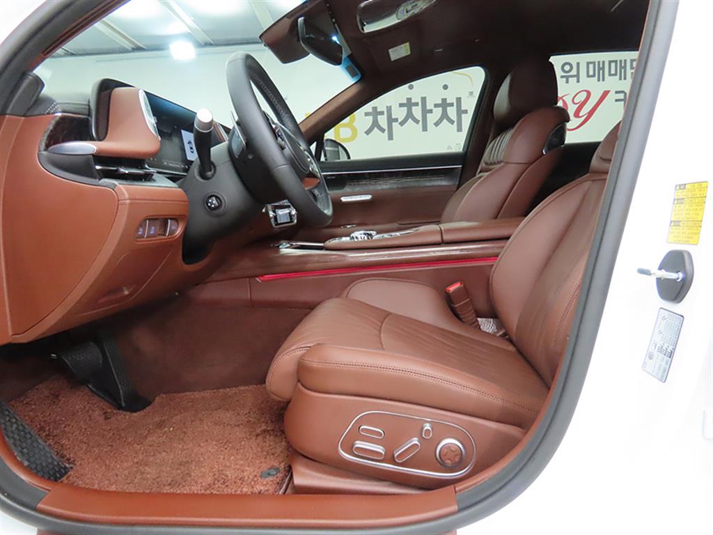 Genesis G90 - Vista 5
