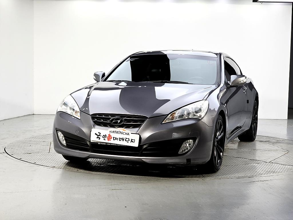HYUNDAI Genesis - Vista 2