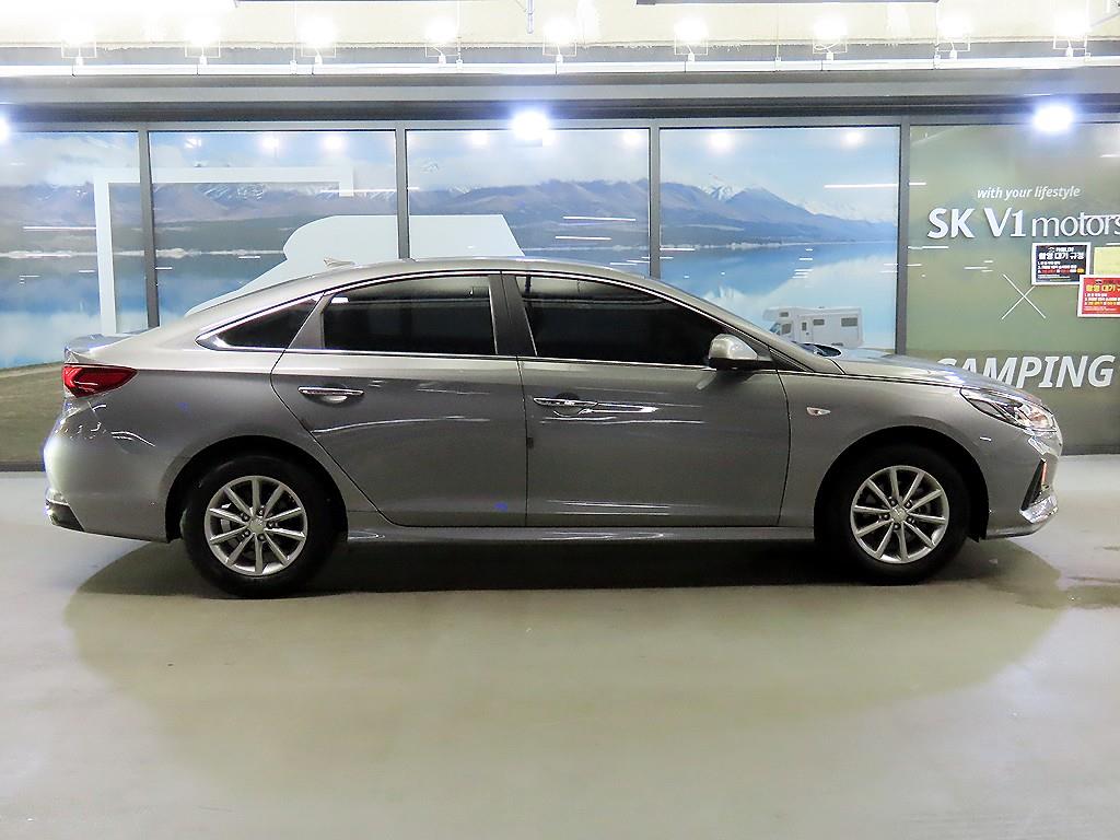 HYUNDAI Sonata - Vista 3