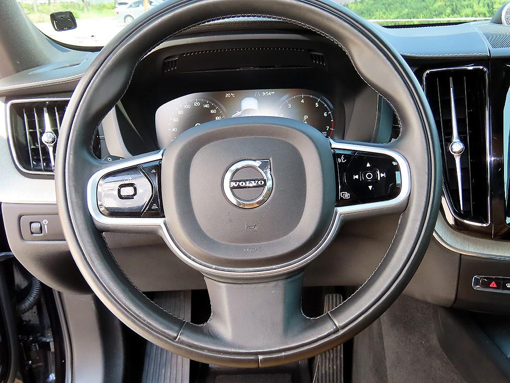 Volvo XC60 - Vista 8