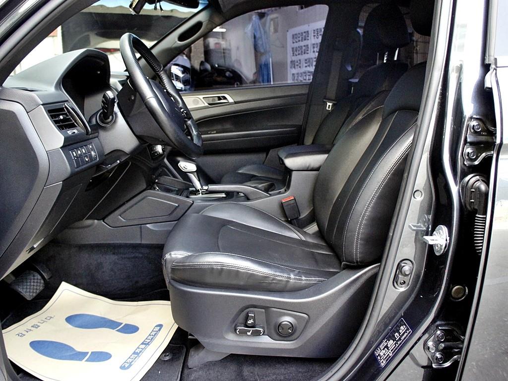 Ssangyong Rexton - Vista 9